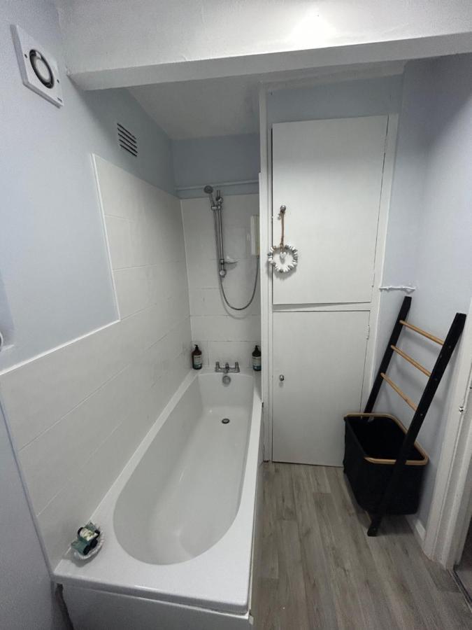 Acora'S Apartments 플리머스 외부 사진